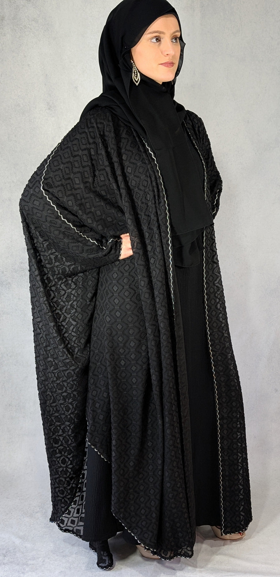 Elegant Textured Khaleeji Batwing Abaya - 3 Piece Set